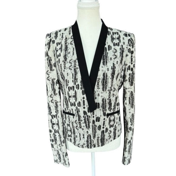 NWT** BCBGMAXAZRIA Guy Print Blazer Cropped
Business Black/Comb Medium - Picture 8 of 9